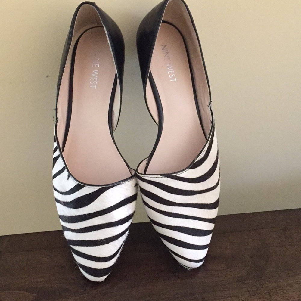 Nine West Shoes Women’s Flats Size 7M Zebra Stripe Pointed Toe Textured